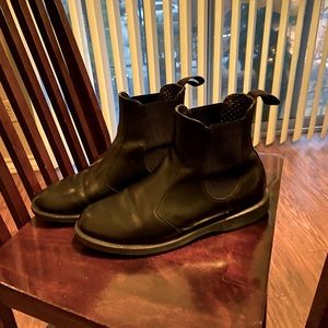 Dr. Martens Flora Chelsea boots